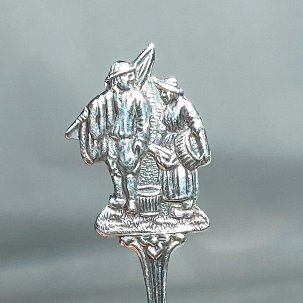 Water Bearers Man Woman Souvenir Spoon Silver Tone 4 3/4